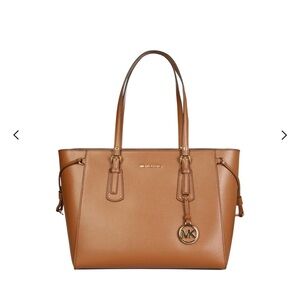 BNWT Michael Kors Voyager Tote